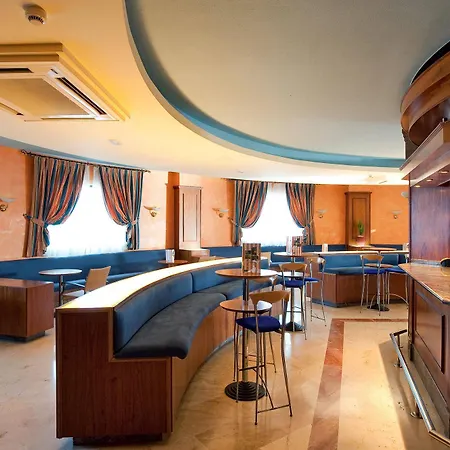 Hotel Elba Lucia Sport & *